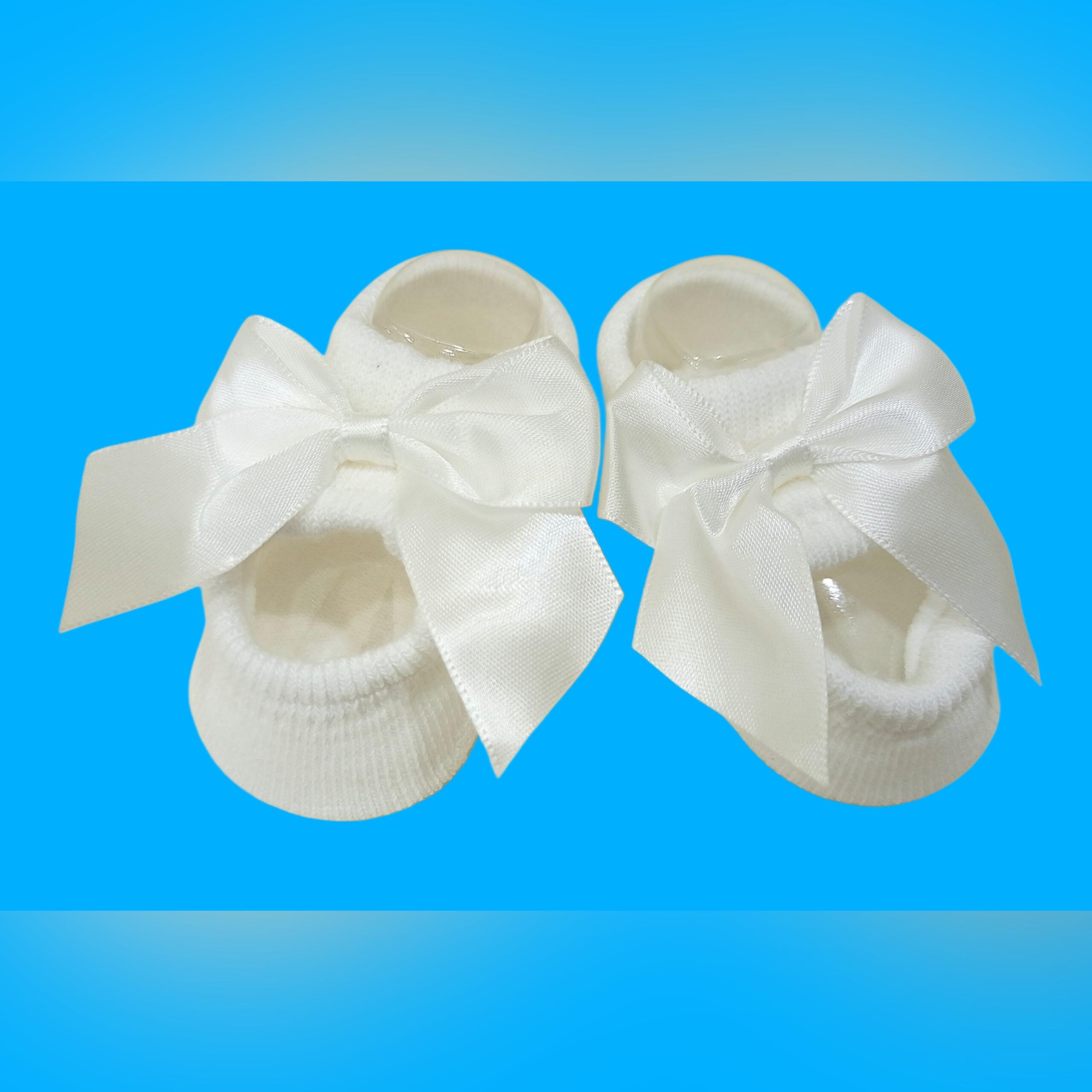 Baby Girl's Special Occasion Dress with Bow, Headband and Shoes. - Image 4